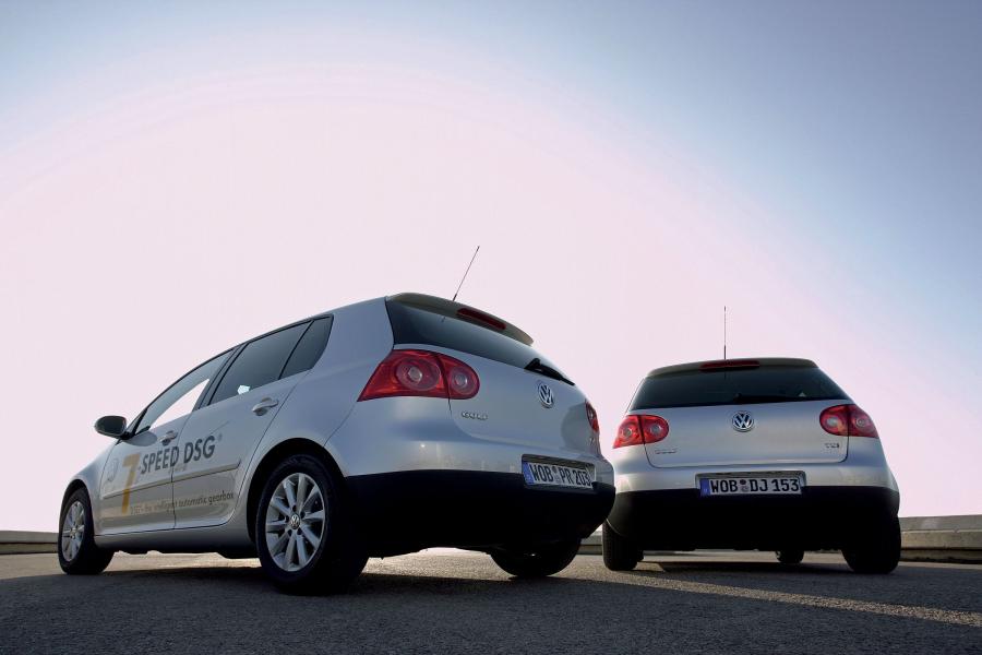  Volkswagen Golf 2004 года  (фото 6 из 170)